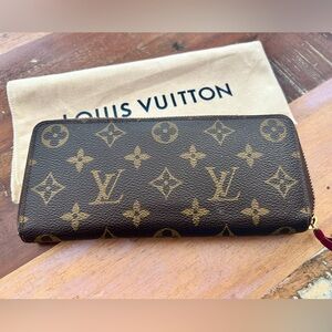 Louis Vuitton Clemence fushcia wallet. NWOT